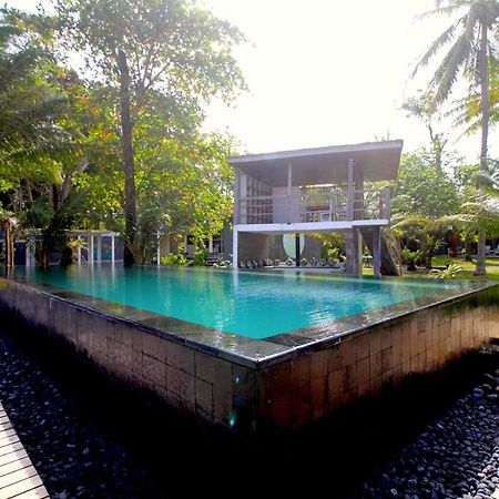 Inna'S Villa Desa Krui Exterior photo